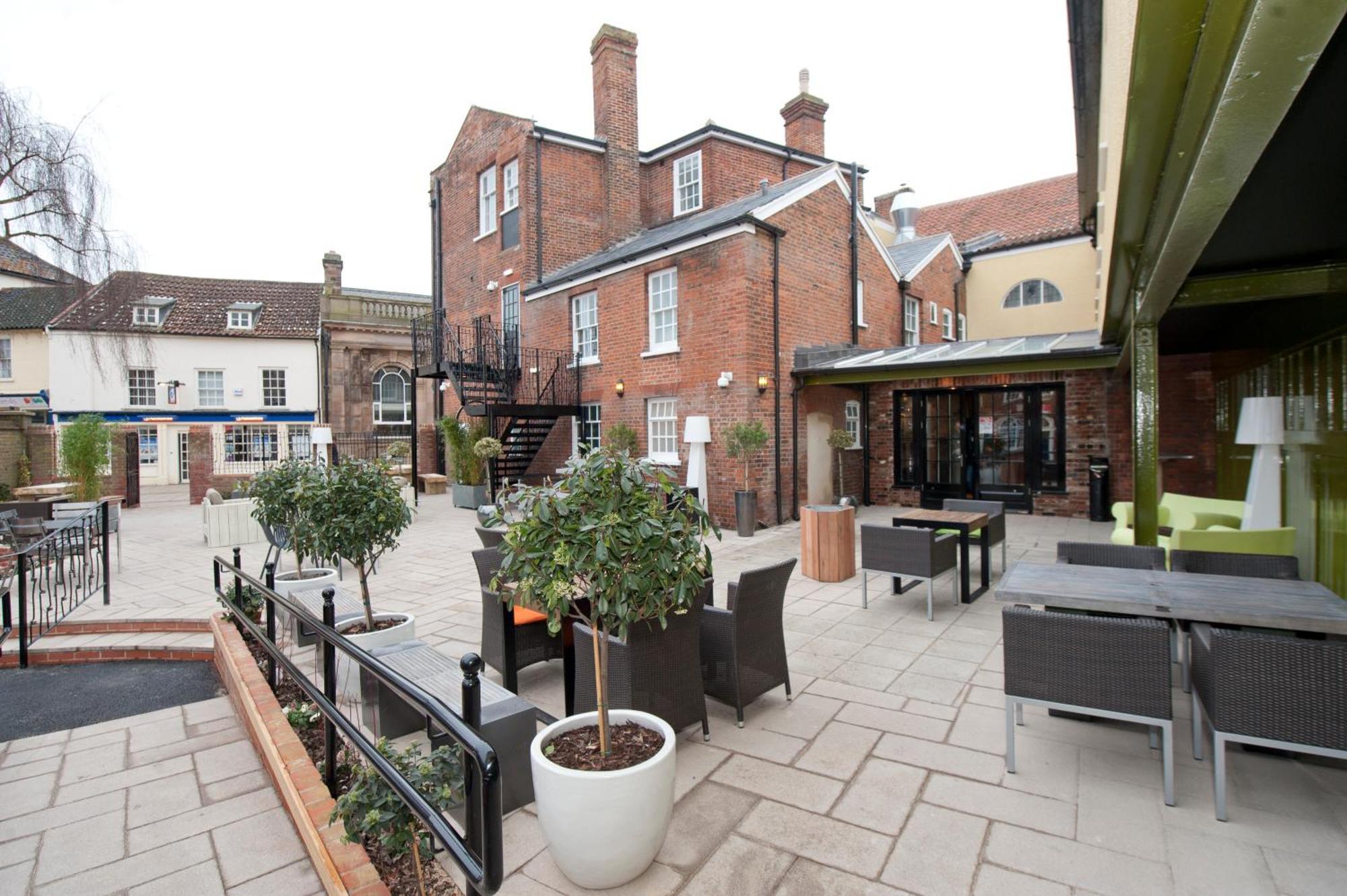 The King'S Head Hotel Wetherspoon Beccles Exterior photo